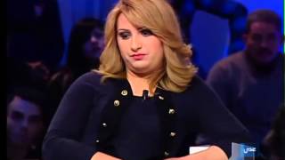 زوجة تعترف لزوجها بان لها عشيقا امام الجماهير!