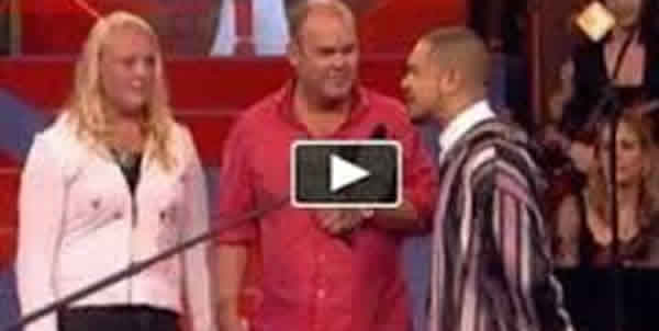 هولندية تطلب من مغربي أن يسمعها صوت الآذان بصوته لن تصدق ماذا فعلت